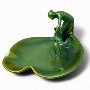 femme nénuphar, ZSOLNAY